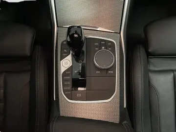 320i xDrive Limousine M Sport AHK Kamera HiFi