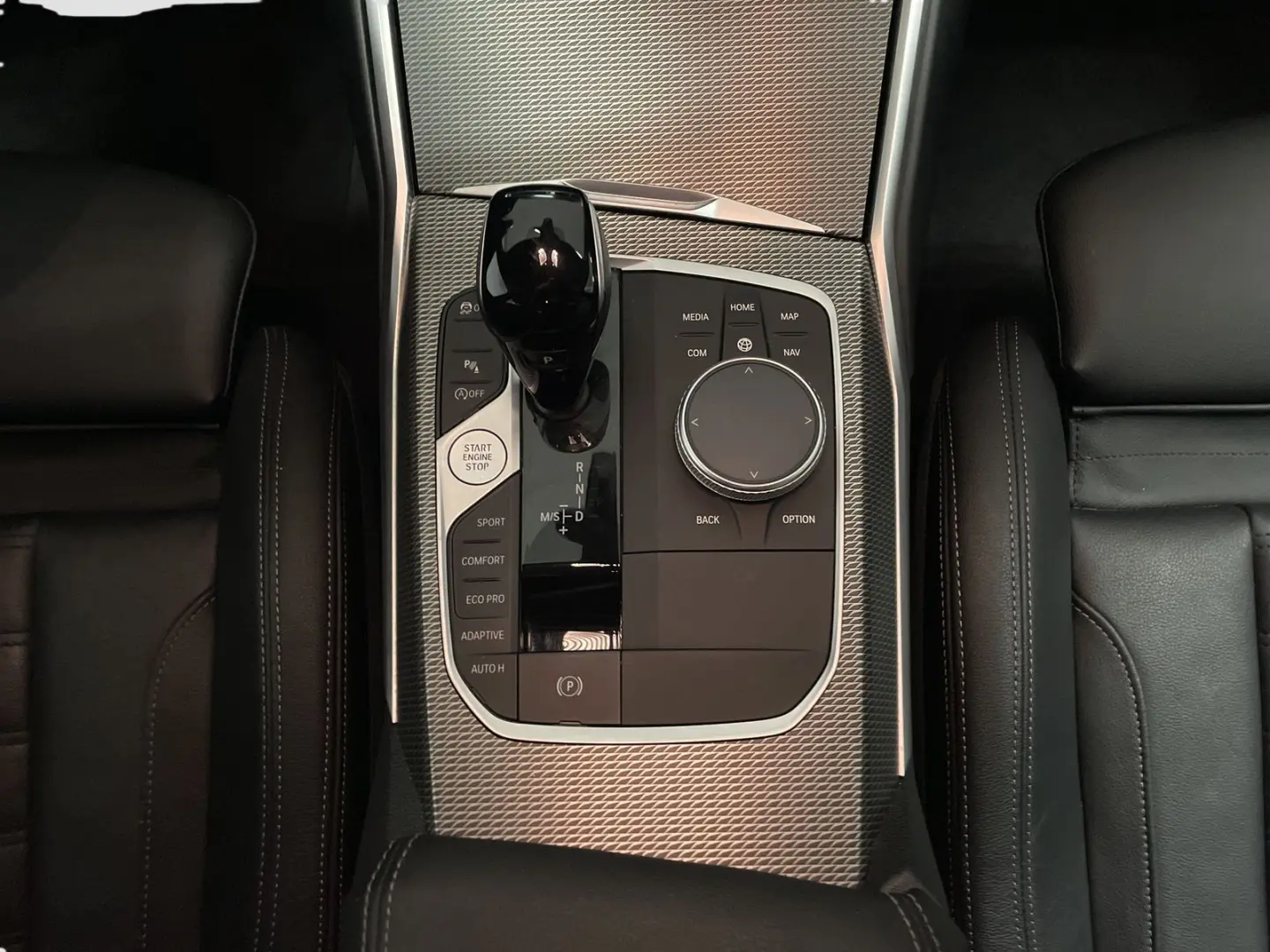 320i xDrive Limousine M Sport AHK Kamera HiFi