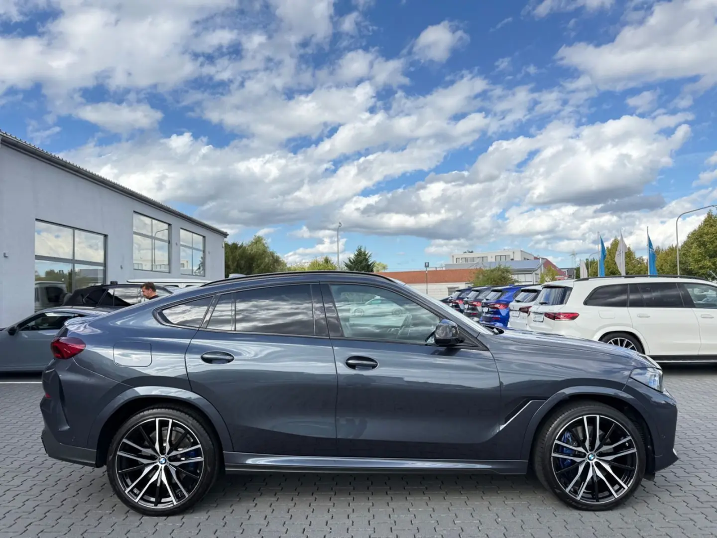 BMW X6*M50*INDIVIDUAL*ACC*HUD*LASER*ICONIC*