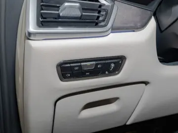 X6 xDrive 30d M-Sport PANO AHK HUD 360° LASER