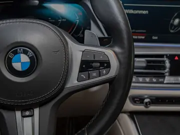 X6 xDrive 30d M-Sport PANO AHK HUD 360° LASER