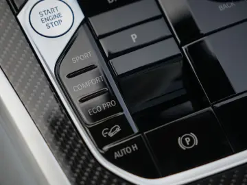 X6 xDrive30d M SPORT PRO-LUFTF.-PANO-SILVERSTONE