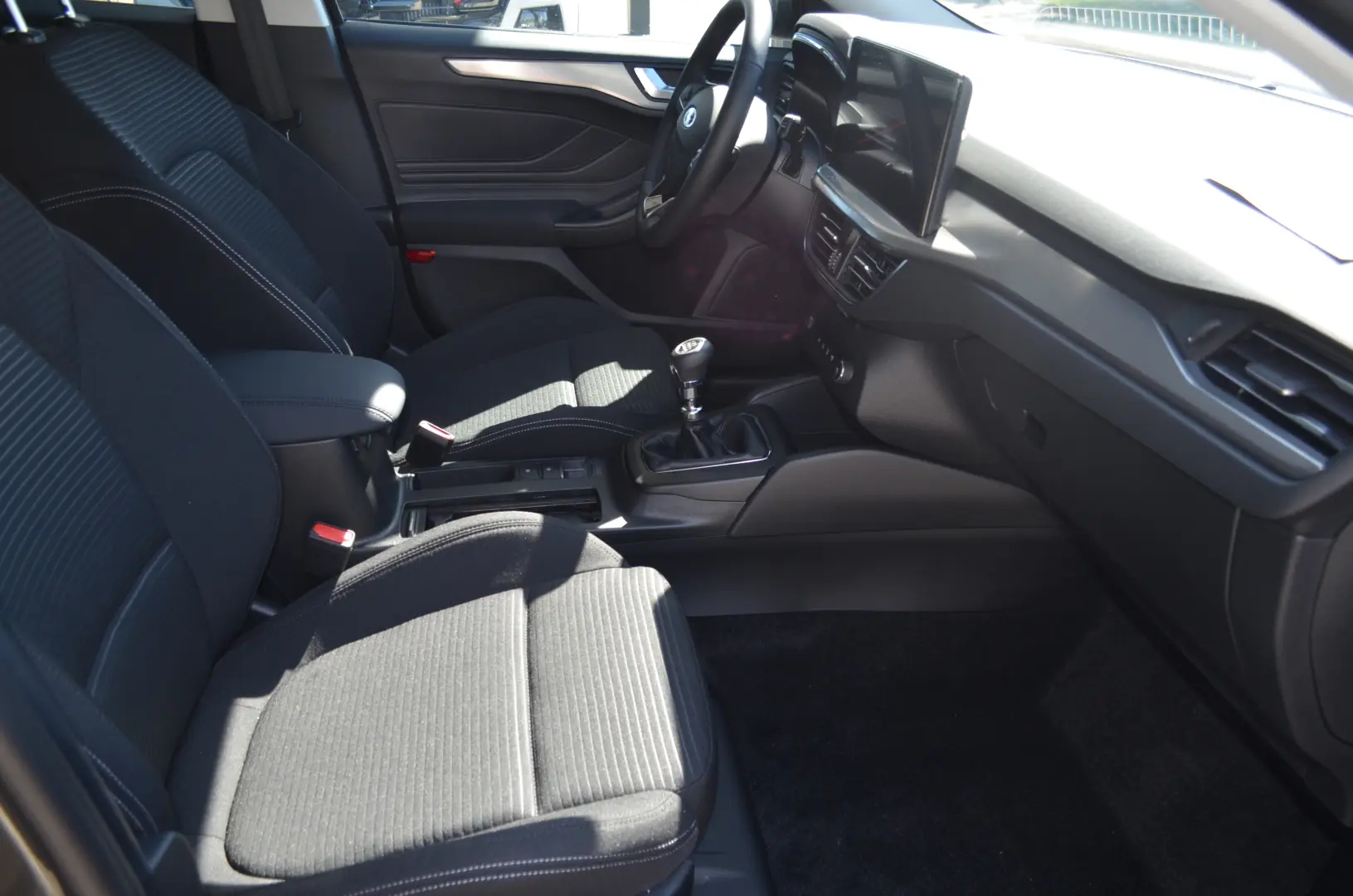 Ford Focus Hatckback Titanium 1.0T EcoBoost mHEV