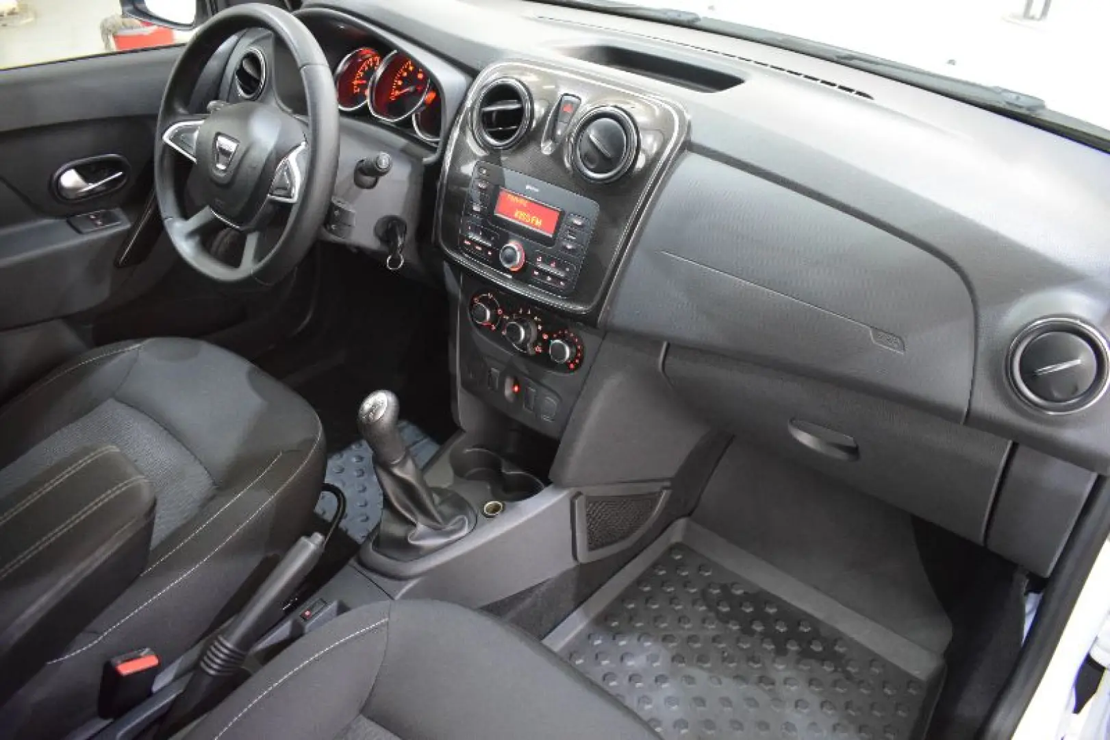 DACIA LOGAN 1.5 dCi 90CP Laureate