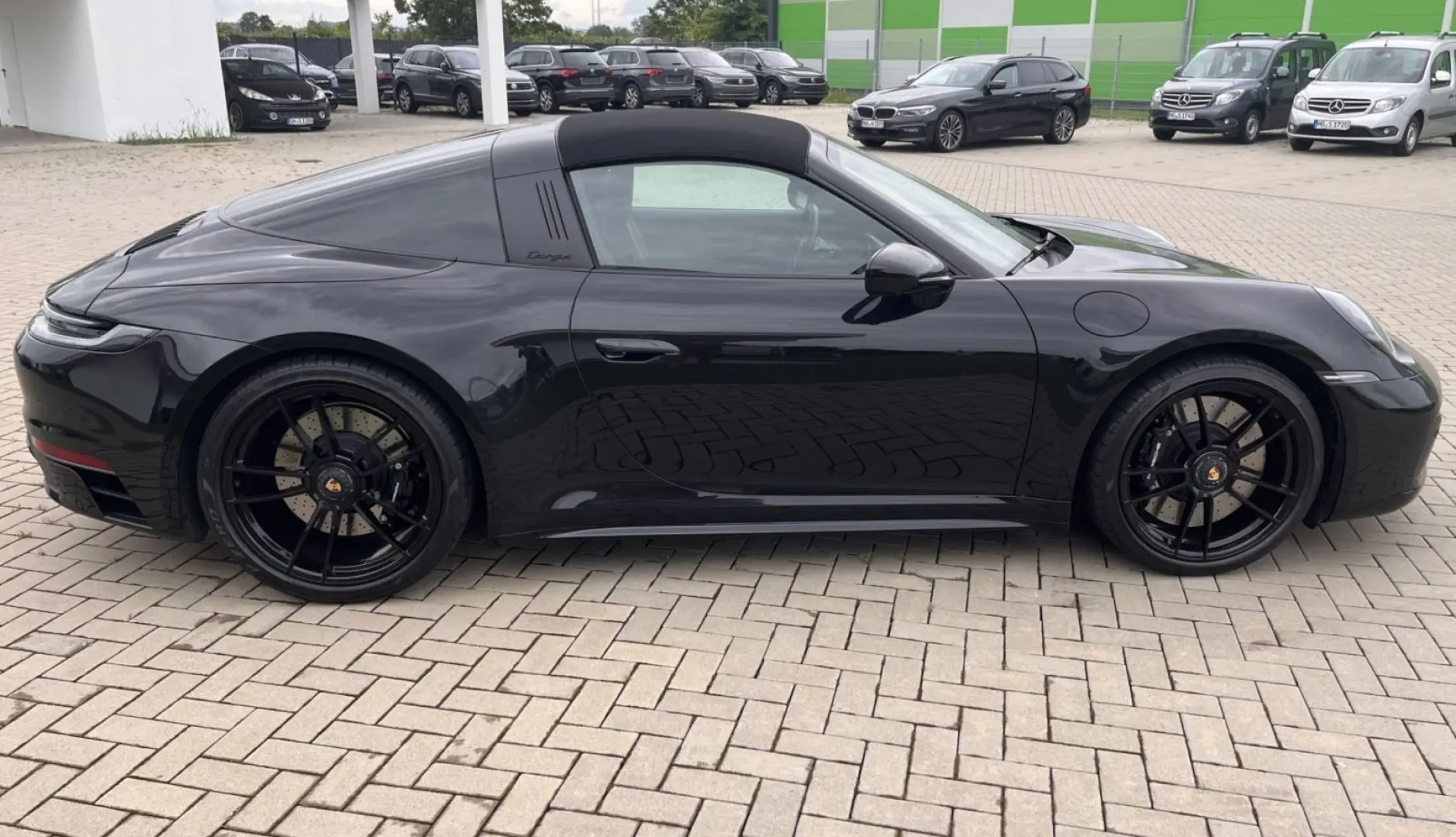 Porsche 992 Targa 4 GTS -