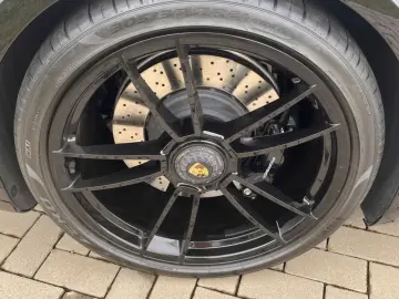 Porsche 992 Targa 4 GTS -
