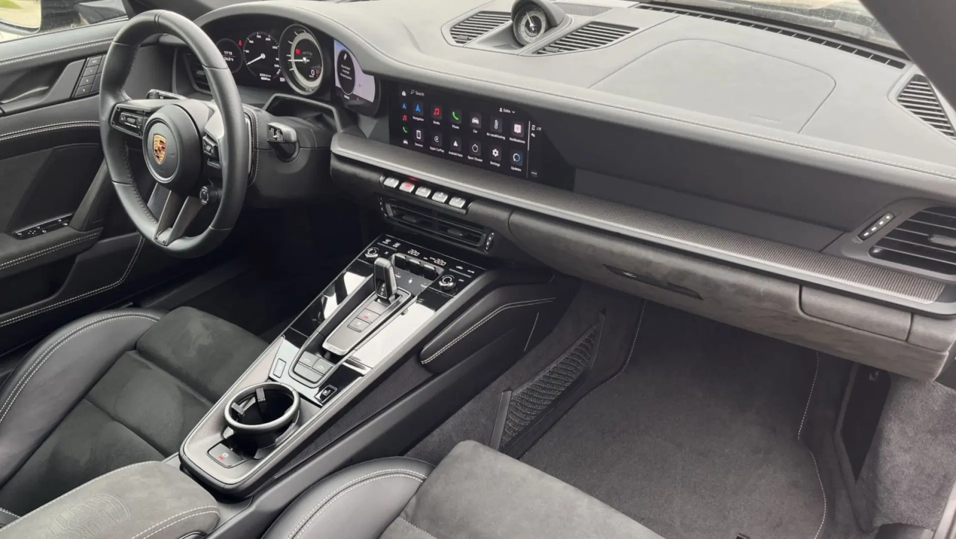 Porsche 992 Targa 4 GTS -