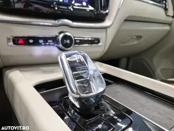 Volvo XC 60 T6 AWD Recharge Geartronic Inscription