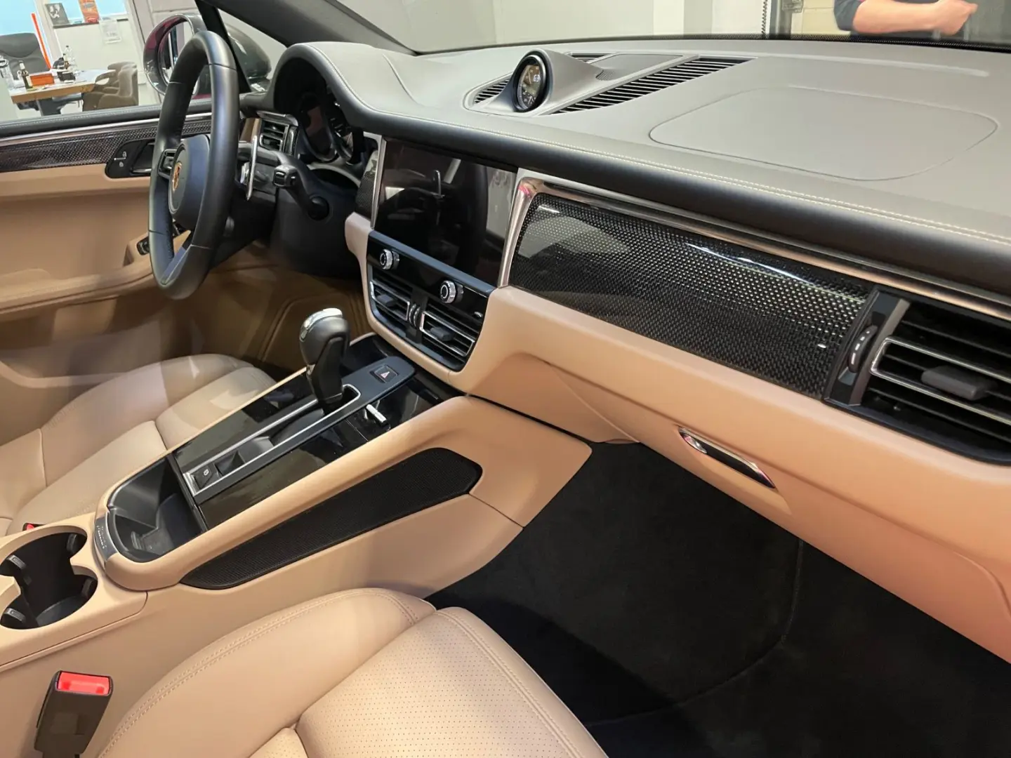 Porsche Macan T, Porsche Approved
