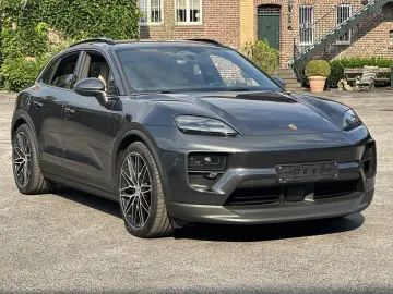 Porsche Macan 4 INNODRIVE 22 ZOLL SPORT PANORAMA