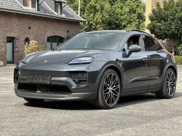 Porsche Macan 4 INNODRIVE*22 ZOLL SPORT*PANORAMA*
