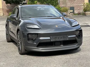 Porsche Macan 4 INNODRIVE*22 ZOLL SPORT*PANORAMA*