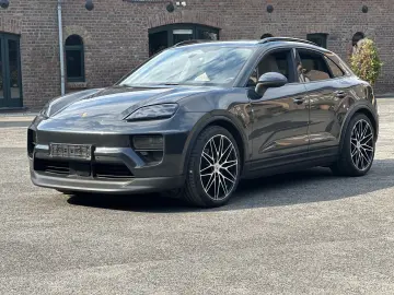 Porsche Macan 4 INNODRIVE*22 ZOLL SPORT*PANORAMA*