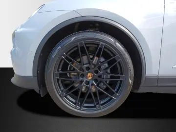 Macan 4