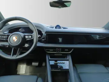 Macan 4