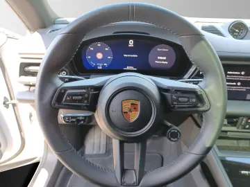 Macan 4