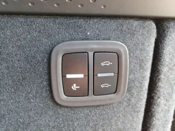 Macan 4
