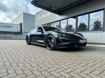Porsche Taycan Cross Turismo Turbo LED-Matrix Head-Up