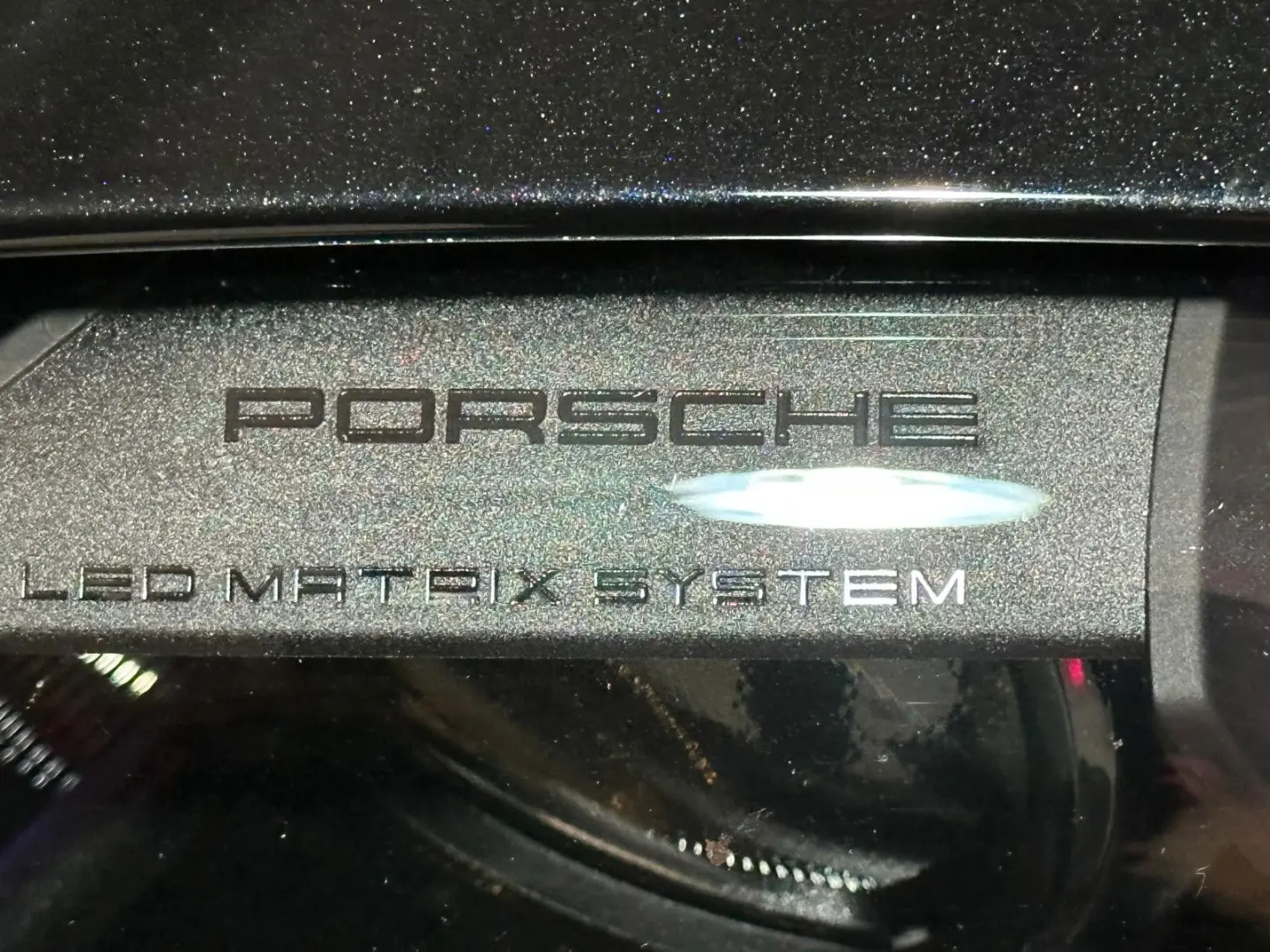 Porsche Taycan Cross Turismo Turbo LED-Matrix Head-Up