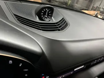 Porsche Taycan Cross Turismo Turbo LED-Matrix Head-Up