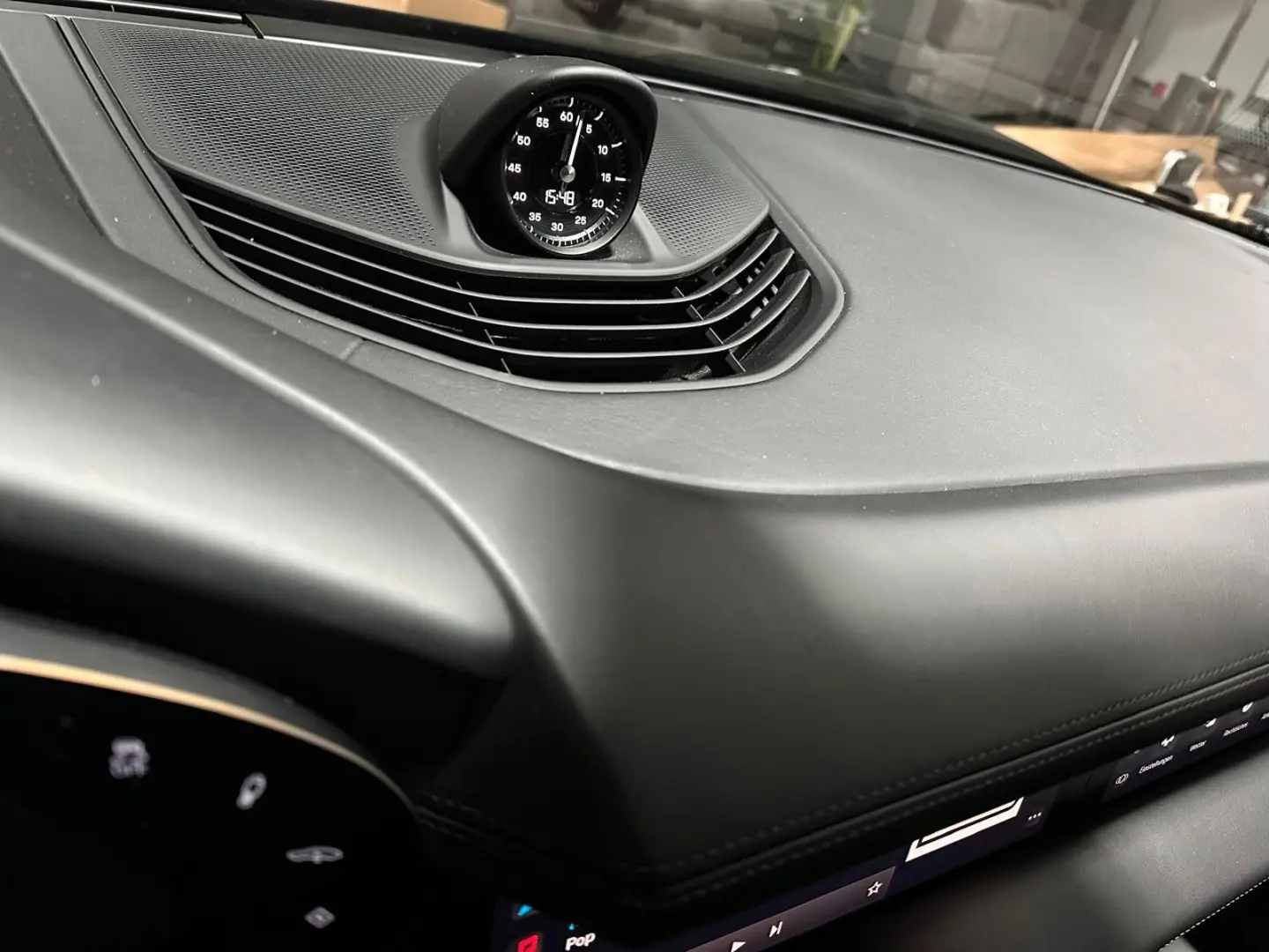 Porsche Taycan Cross Turismo Turbo LED-Matrix Head-Up