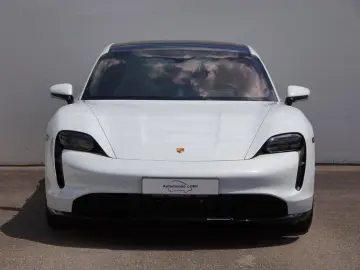 Porsche Taycan Turbo S 