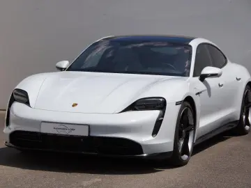 Porsche Taycan Turbo S 
