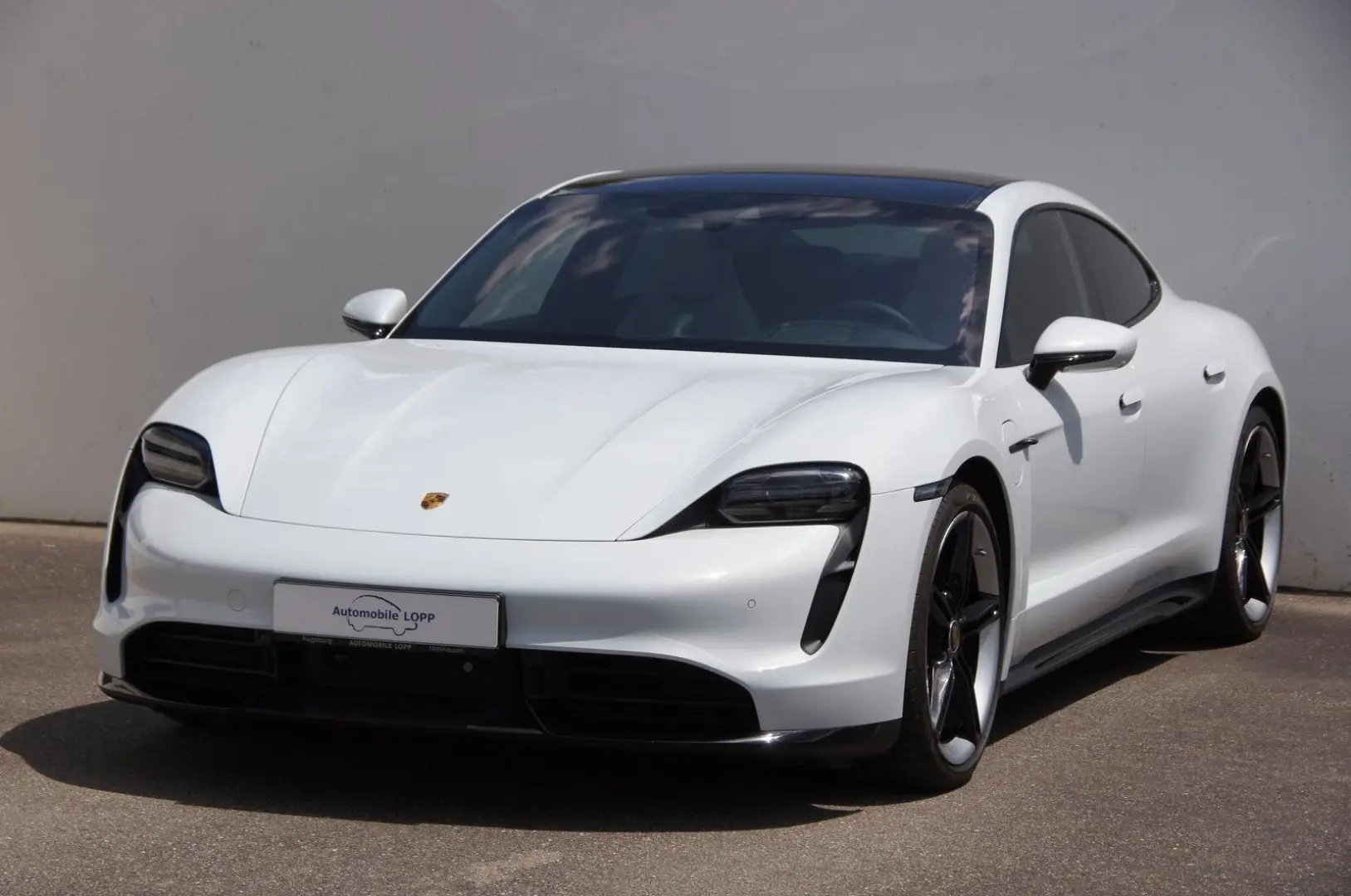 Porsche Taycan Turbo S 