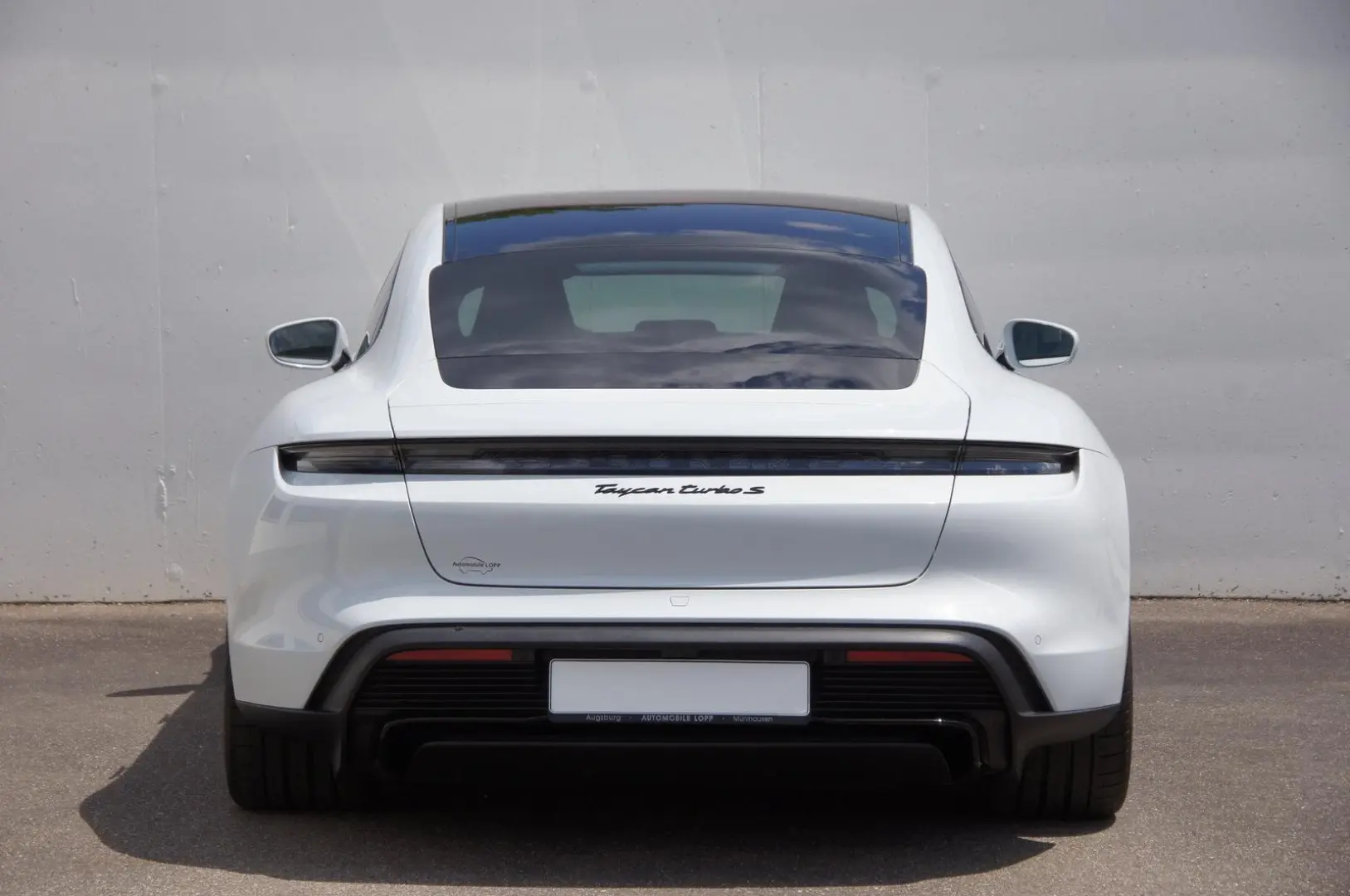 Porsche Taycan Turbo S 