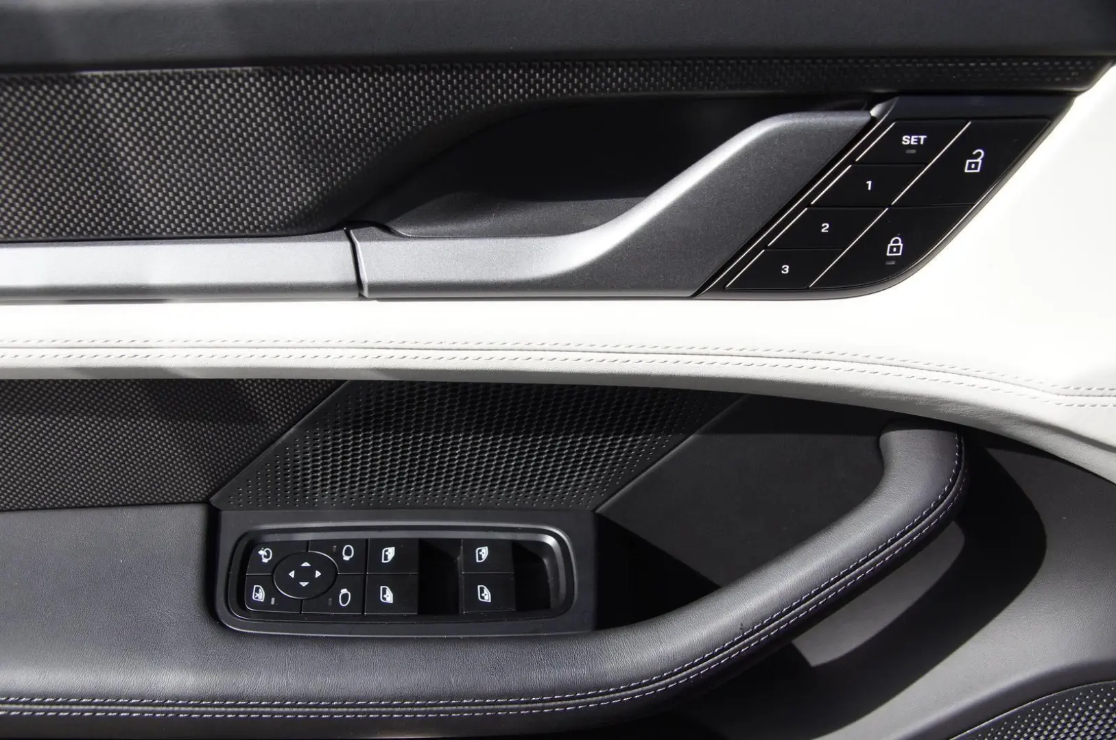 Porsche Taycan Turbo S 