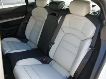 Porsche Taycan Turbo S 