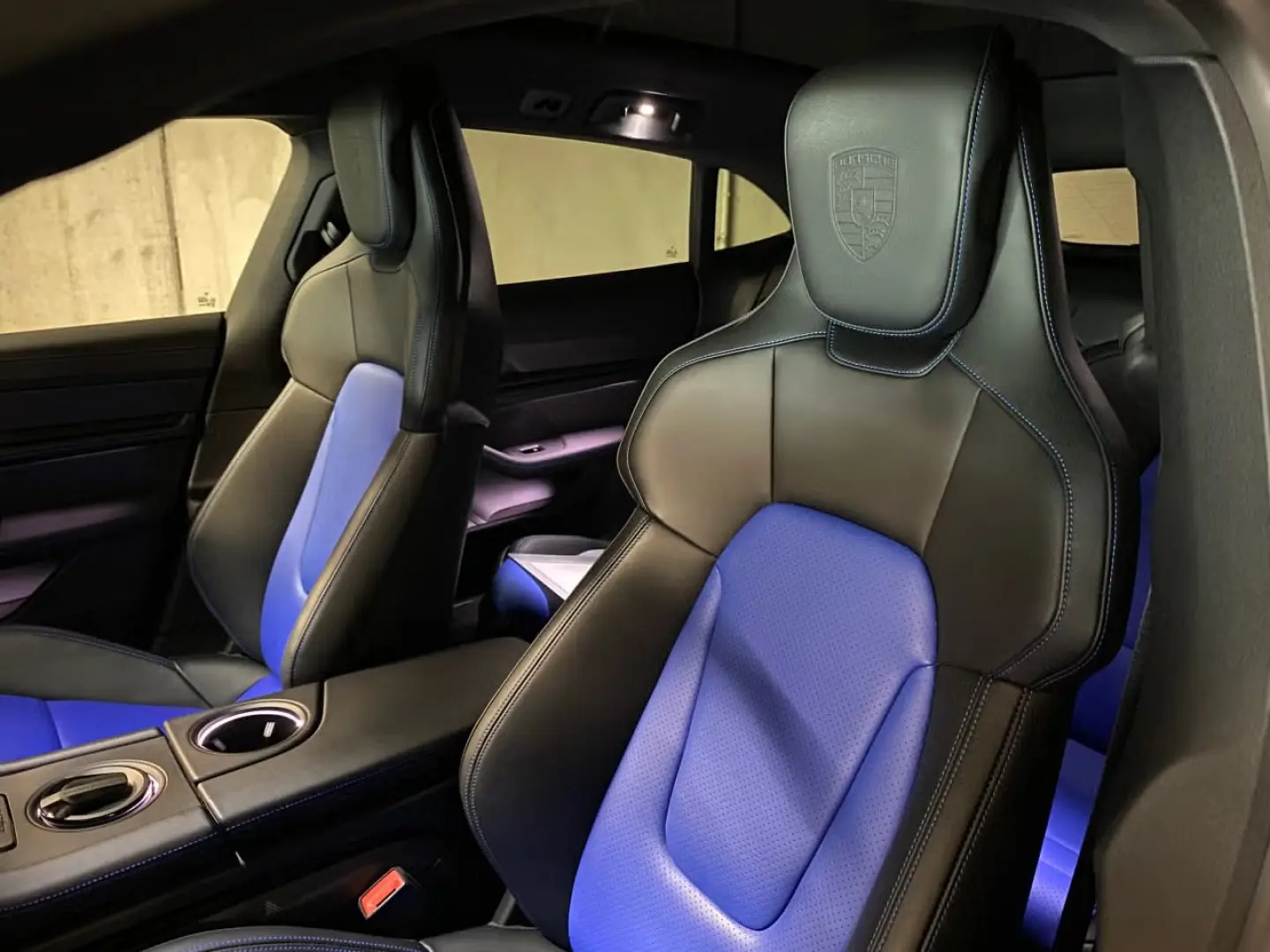 Porsche Taycan 4 Cross Turismo | Offroad Design Paket |