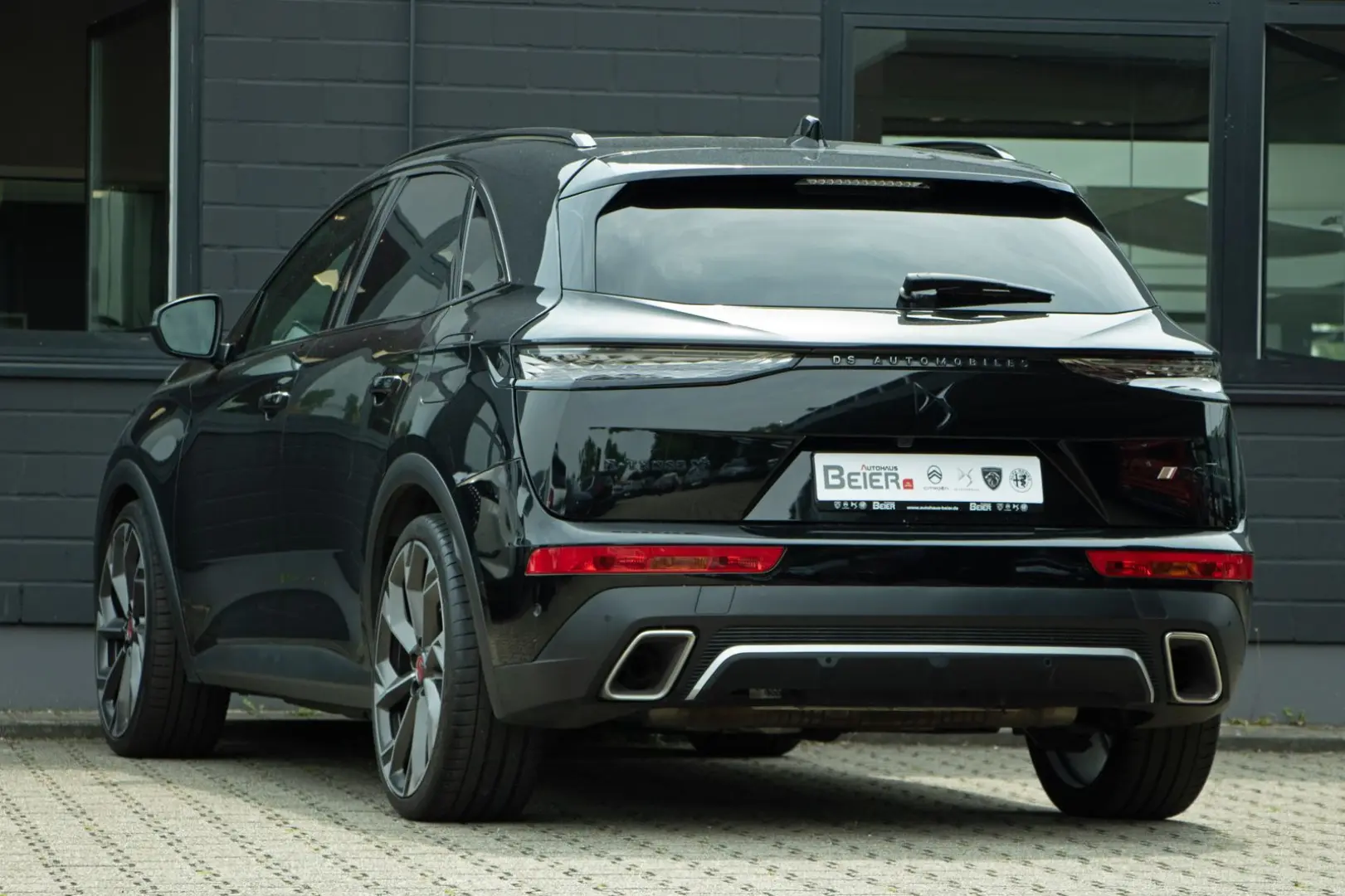 DS7 Crossback Hybrid 4x4 Performance Line+ Sound