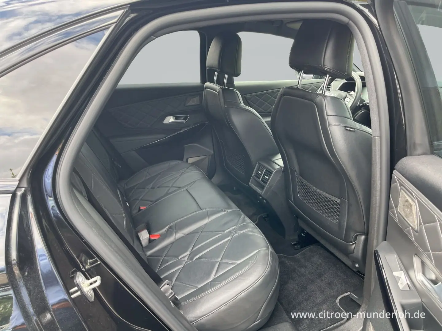 DS7 DS E-Tense 300 Rivoli 4x4 Hybrid Digitales C