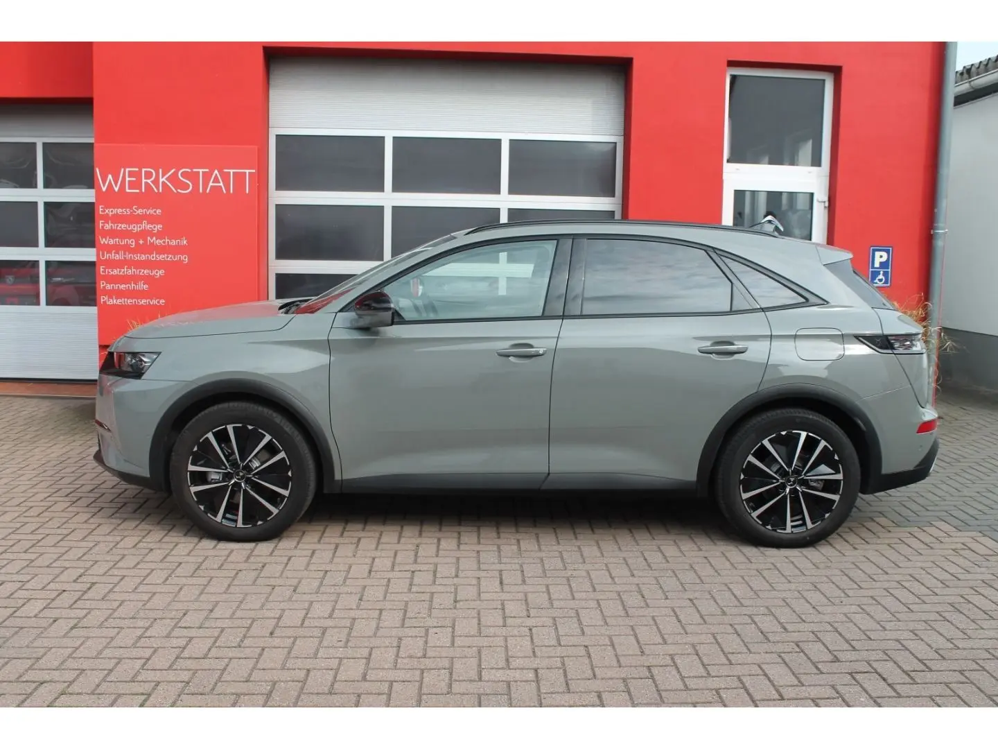 DS7 E-Tense225 Opera Hybrid Pano AHK Leder Matri