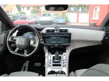 DS7 E-Tense225 Opera Hybrid Pano AHK Leder Matri