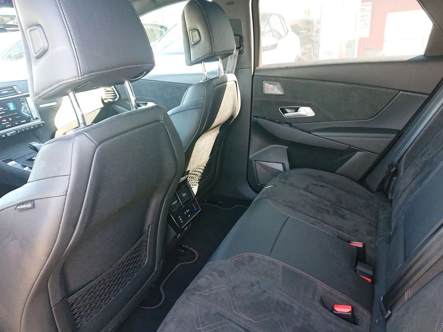 DS7 Crossback E-TENSE 4x4 300 PERFORMANCE LINE+