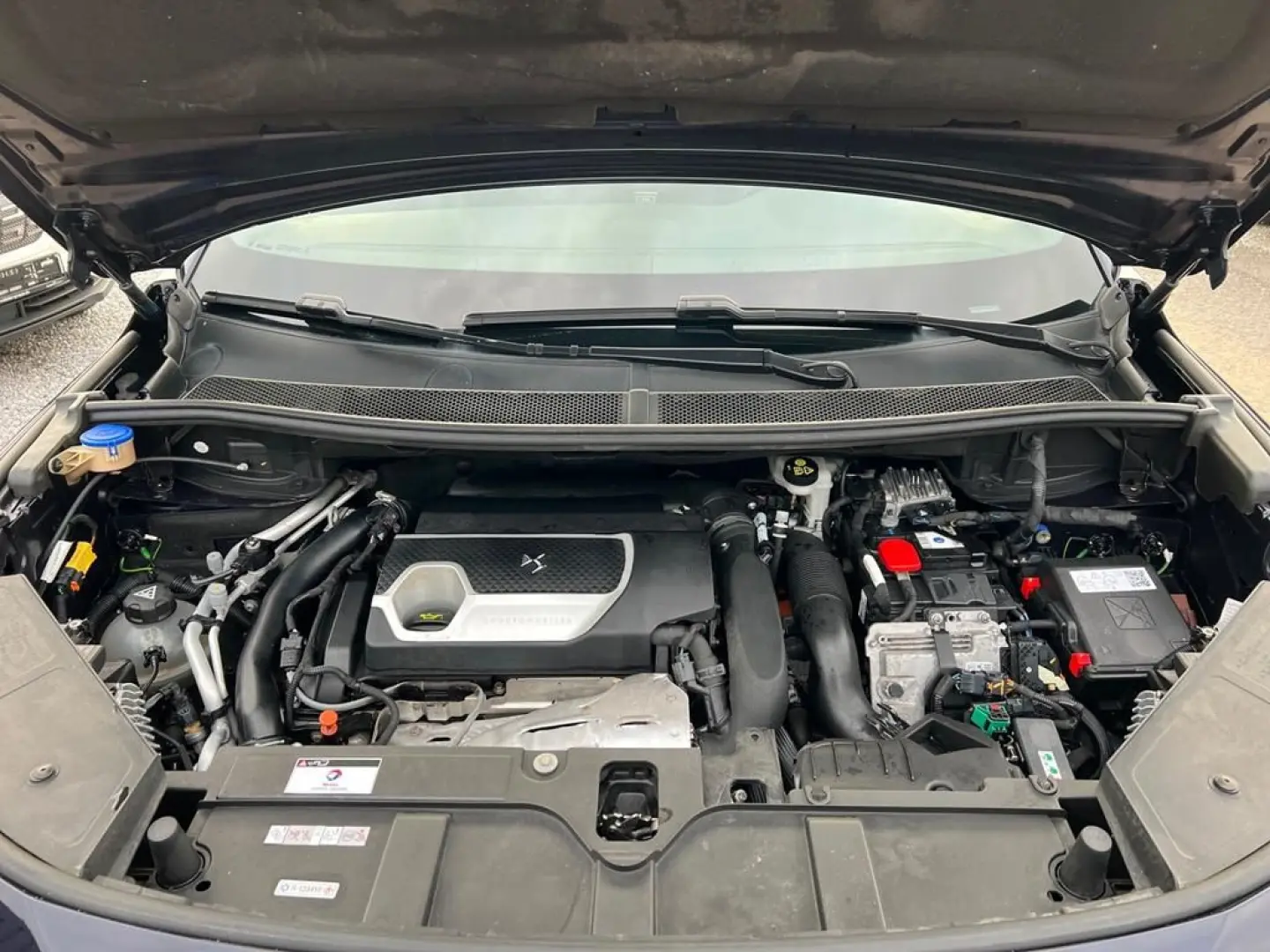 DS7 Crossback DS7 E-Tense 225 Hybrid 4x2 Bastil