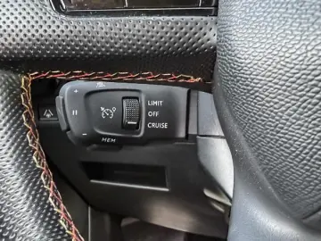 DS7 Crossback 1.6 PureTech 180 Performance Line