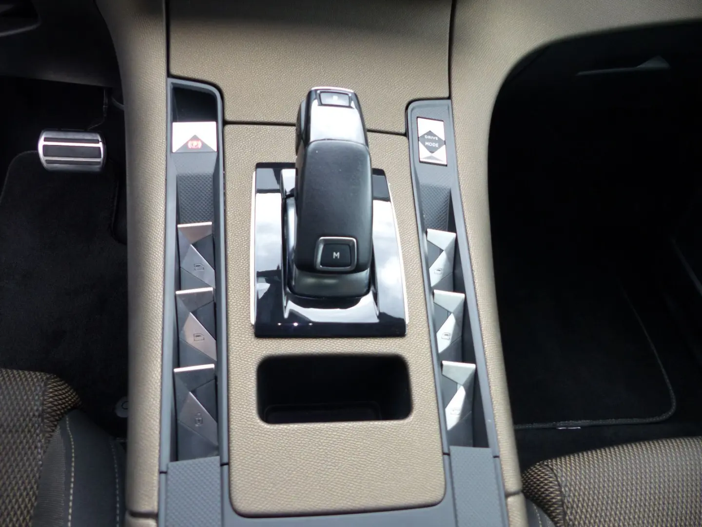 DS7 Crossback BL180AT Be Chic