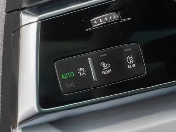 Audi Q8 50 TDI QUATTRO. LINIE. PANO