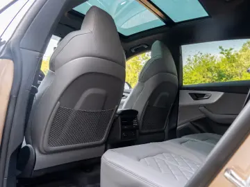 Audi Q8 50 TDI QUATTRO. LINIE. PANO