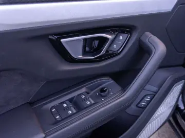 Lamborghini Urus B&O/Pano/Carbon