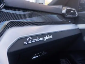 Lamborghini Urus B&O/Pano/Carbon