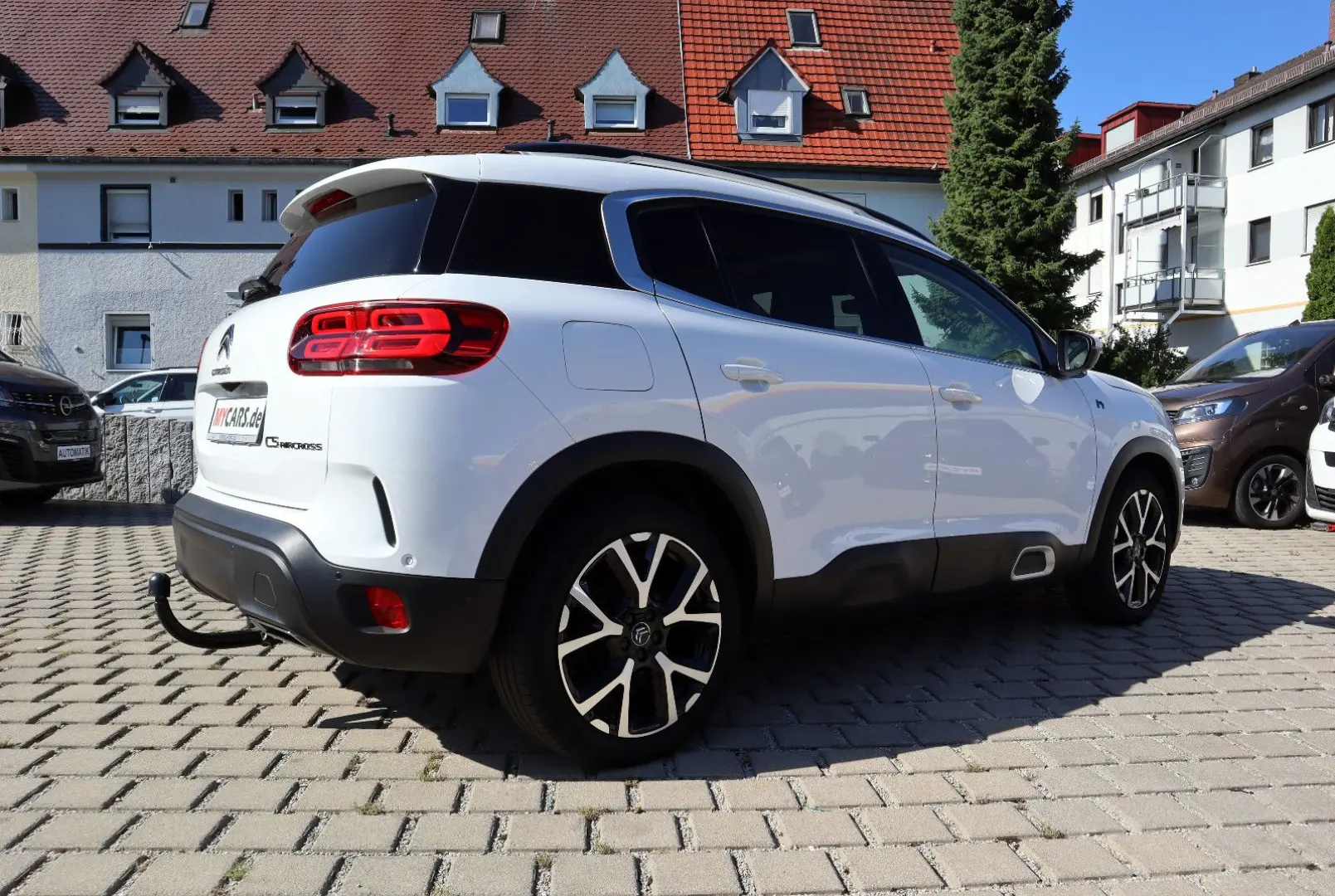 C5 Aircross Shine Hyb. Panorama*AHK*Leder