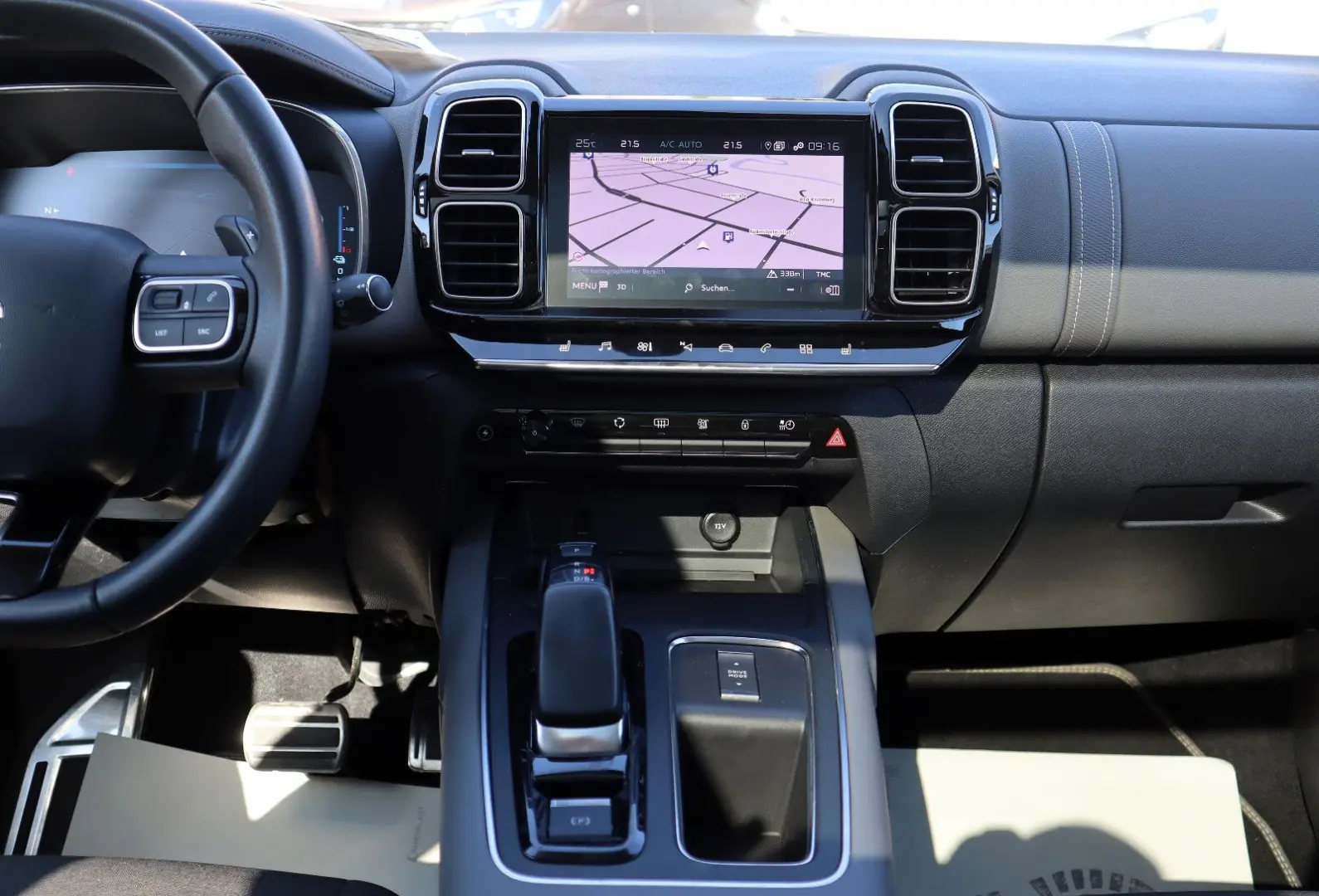 C5 Aircross Shine Hyb. Panorama*AHK*Leder
