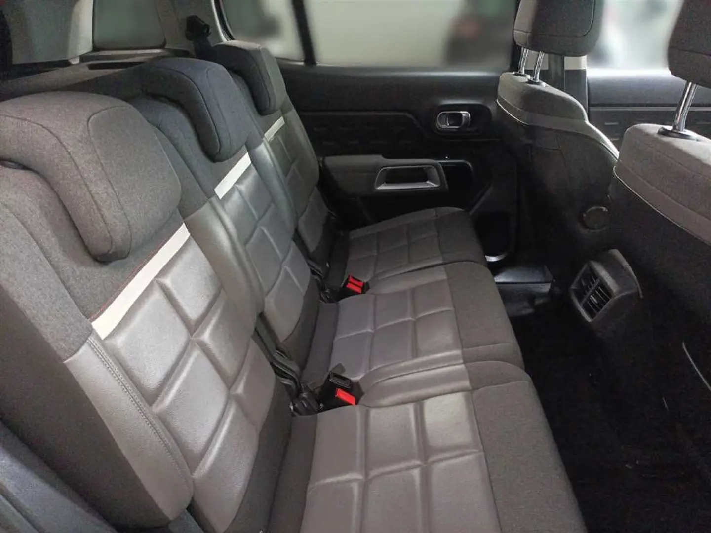 C5 Aircross FEEL+ PT225HYB Automatik Navi Kamera