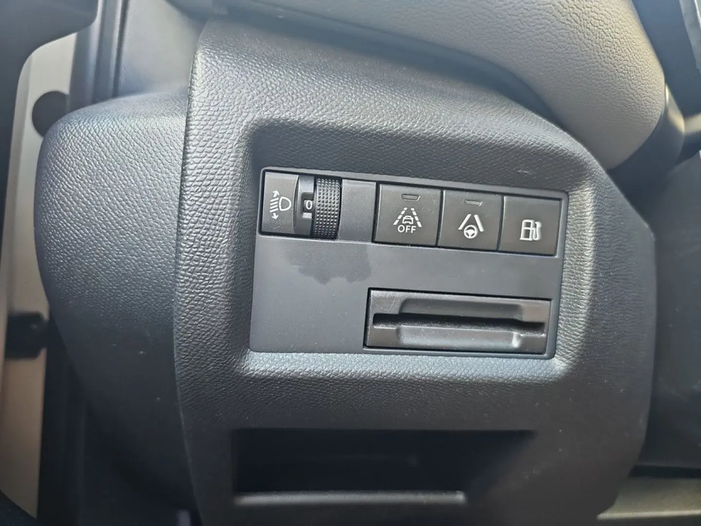 C5 Aircross 1.6 Feel Pack Hybrid AHK