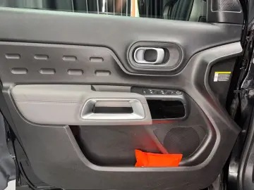 C5 Aircross Feel|AUTOMATIK|KAMERA|PDC|1.HAND