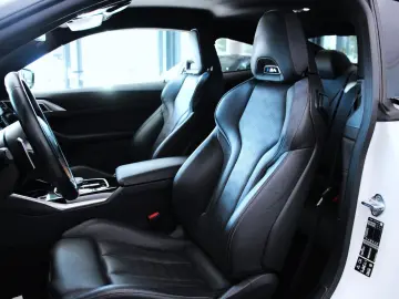 M4 Coupe xDrive Competition (G82)*Curved Display